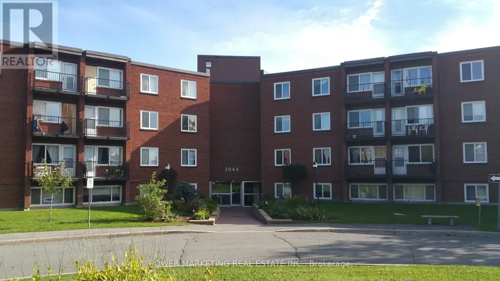 2044 Arrowsmith Drive Ottawa ON K1J 7V8