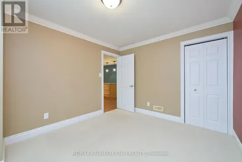 140 Meadow Lane Wasaga Beach ON L9Z 0A4
