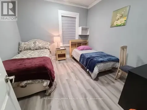 474 Somerset Street West Ottawa ON K1R 5J8