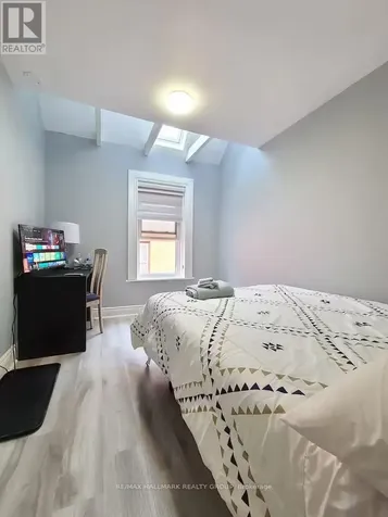 474 Somerset Street West Ottawa ON K1R 5J8