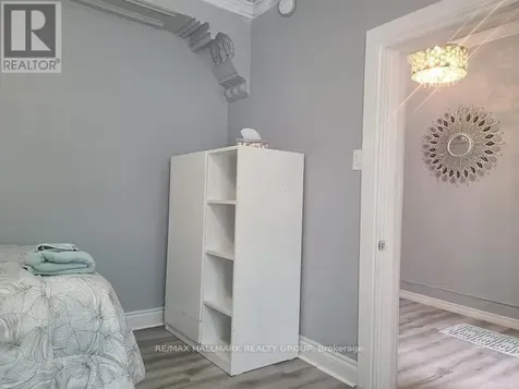 474 Somerset Street West Ottawa ON K1R 5J8