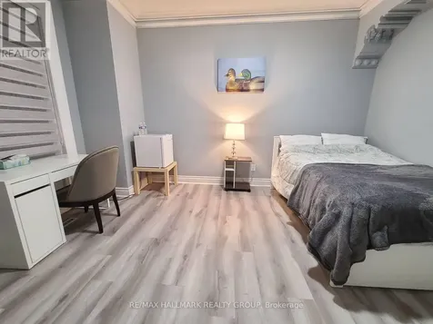 474 Somerset Street West Ottawa ON K1R 5J8