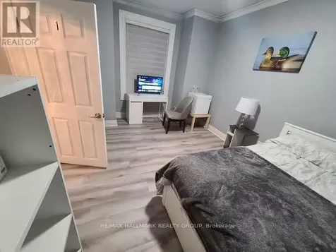 474 Somerset Street West Ottawa ON K1R 5J8