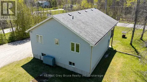 94 Maple Drive Northern Bruce Peninsula ON N0H 1Z0