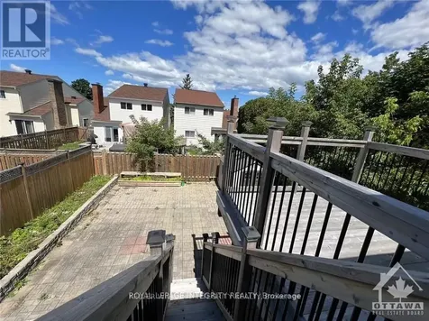 61 Elvaston Avenue Ottawa ON K2G 3X6