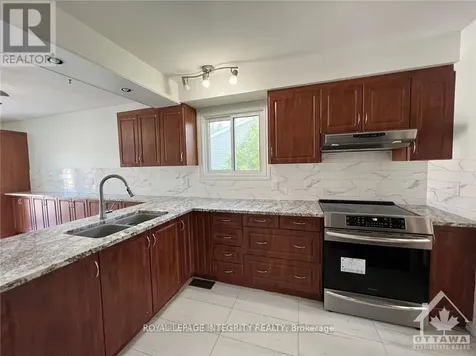 61 Elvaston Avenue Ottawa ON K2G 3X6