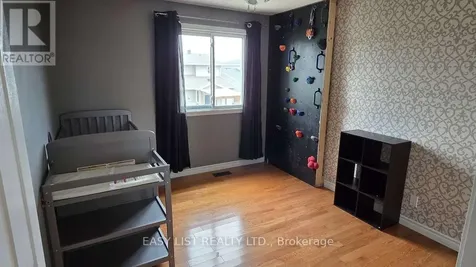 35 Ivylea Street Ottawa ON K2G 4X1