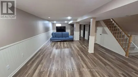 35 Ivylea Street Ottawa ON K2G 4X1