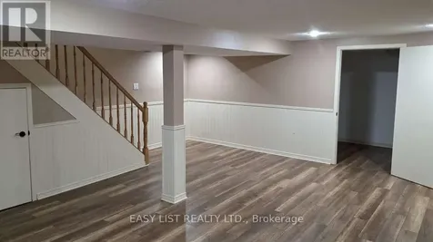 35 Ivylea Street Ottawa ON K2G 4X1
