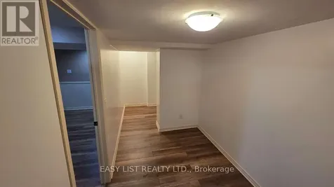 35 Ivylea Street Ottawa ON K2G 4X1