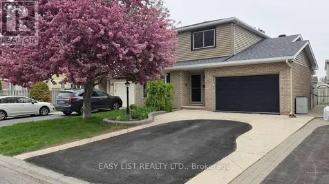 35 Ivylea Street Ottawa ON K2G 4X1
