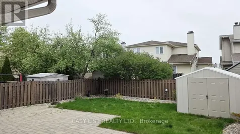 35 Ivylea Street Ottawa ON K2G 4X1
