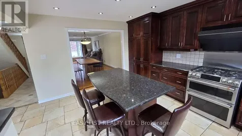 35 Ivylea Street Ottawa ON K2G 4X1
