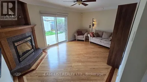 35 Ivylea Street Ottawa ON K2G 4X1