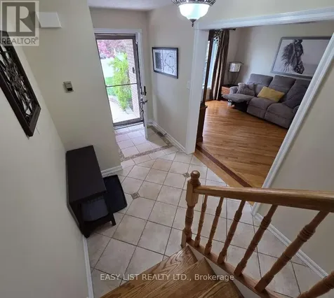 35 Ivylea Street Ottawa ON K2G 4X1