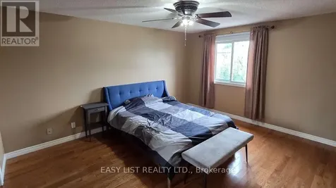 35 Ivylea Street Ottawa ON K2G 4X1