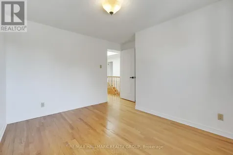 21 Dalecroft Crescent Ottawa ON K2G 5V9