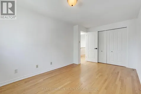 21 Dalecroft Crescent Ottawa ON K2G 5V9