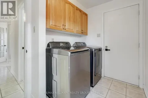 21 Dalecroft Crescent Ottawa ON K2G 5V9