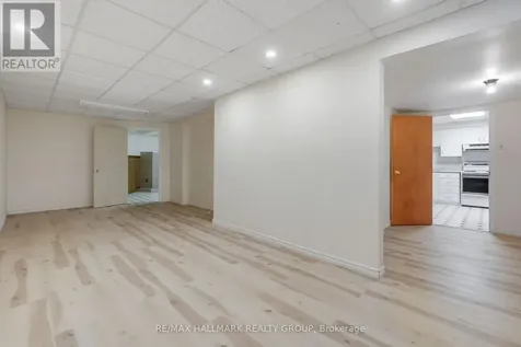 21 Dalecroft Crescent Ottawa ON K2G 5V9