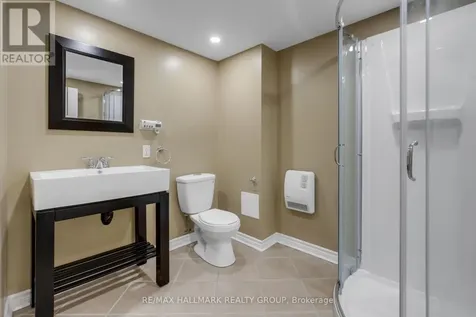 21 Dalecroft Crescent Ottawa ON K2G 5V9