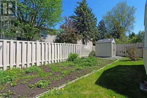 21 Dalecroft Crescent Ottawa ON K2G 5V9