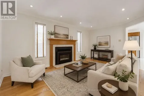 21 Dalecroft Crescent Ottawa ON K2G 5V9