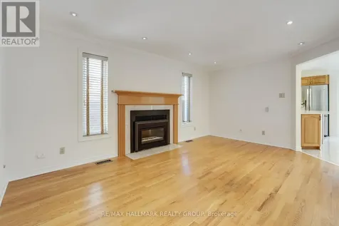 21 Dalecroft Crescent Ottawa ON K2G 5V9