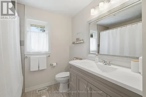 17 Brown Street North Minto ON N0G 1M0