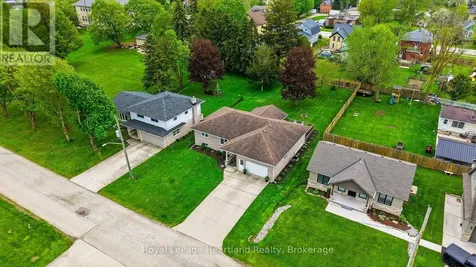 17 Brown Street North Minto ON N0G 1M0