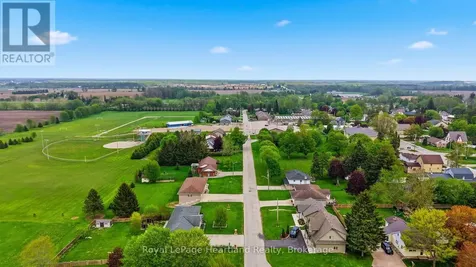 17 Brown Street North Minto ON N0G 1M0