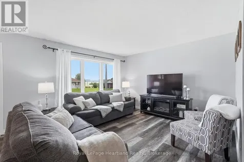 17 Brown Street North Minto ON N0G 1M0