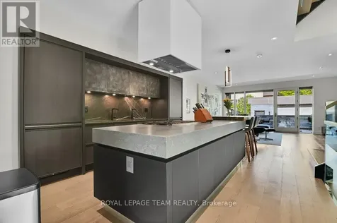 353 Winston Avenue Ottawa ON K2A 1Y6