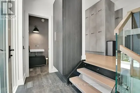 353 Winston Avenue Ottawa ON K2A 1Y6