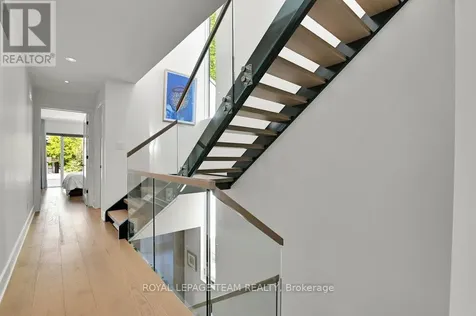 353 Winston Avenue Ottawa ON K2A 1Y6