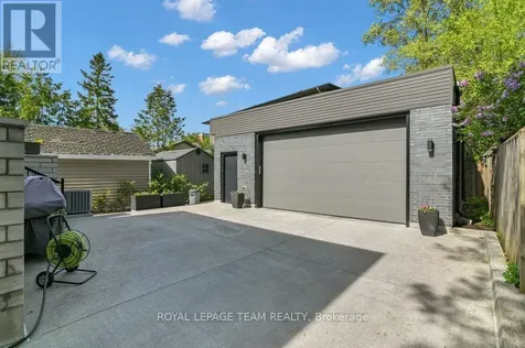 353 Winston Avenue Ottawa ON K2A 1Y6