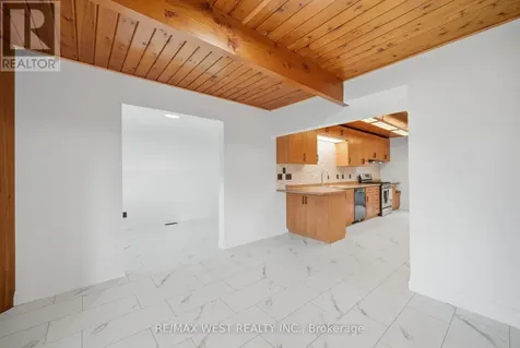 61 Antigua Drive Wasaga Beach ON L9Z 2S3