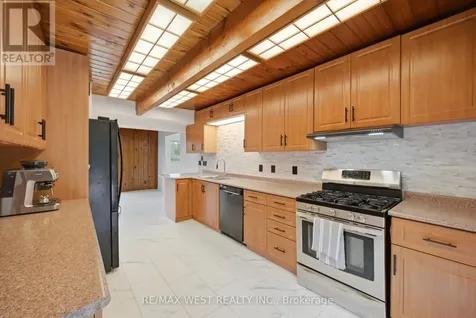 61 Antigua Drive Wasaga Beach ON L9Z 2S3