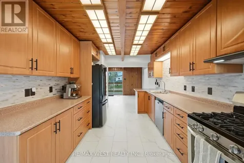 61 Antigua Drive Wasaga Beach ON L9Z 2S3