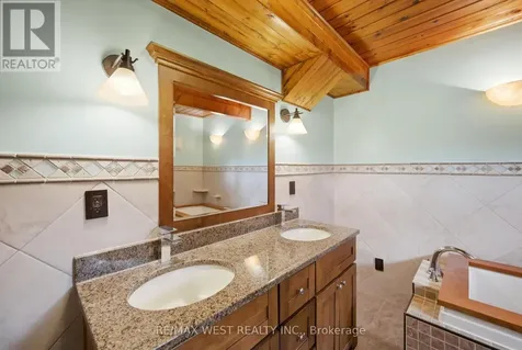 61 Antigua Drive Wasaga Beach ON L9Z 2S3