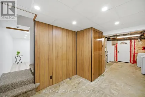 61 Antigua Drive Wasaga Beach ON L9Z 2S3