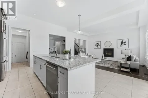 11 Lockton Street Whitby ON L1P 0E1