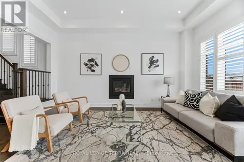 11 Lockton Street Whitby ON L1P 0E1