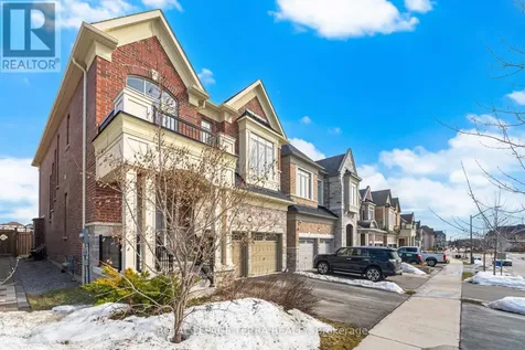 11 Lockton Street Whitby ON L1P 0E1