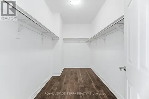 11 Lockton Street Whitby ON L1P 0E1
