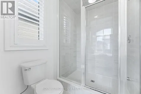 11 Lockton Street Whitby ON L1P 0E1