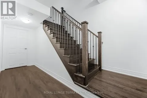 11 Lockton Street Whitby ON L1P 0E1