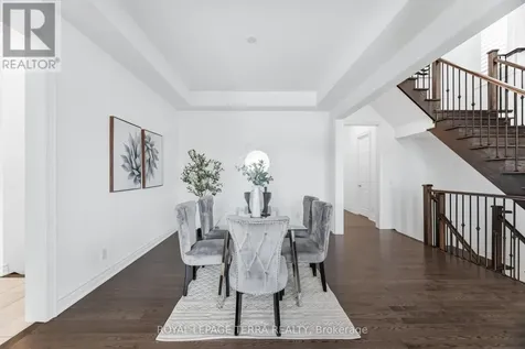 11 Lockton Street Whitby ON L1P 0E1