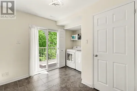 572 Reardon Private Ottawa ON K1V 2K9