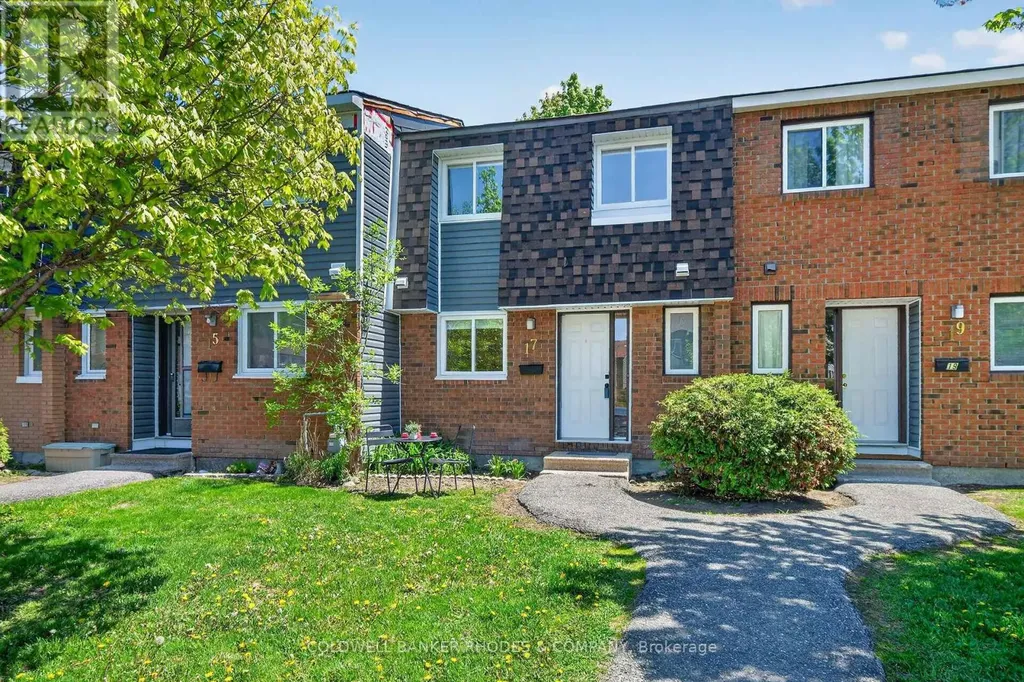 17 Pixley Private Ottawa ON K1G 4C3